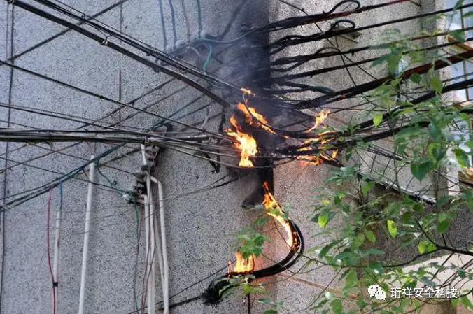 AB.COM电保-浸水防触电断路器在线路老化和漏电引发电气火灾中的应用
